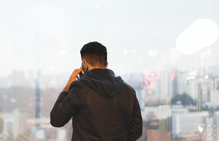 como conseguir lista de telefone celular